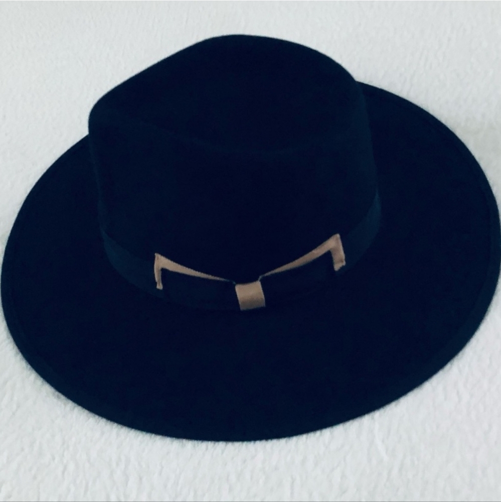 New!!! Btb Los Angeles✨️ Women's Black Wool Hat